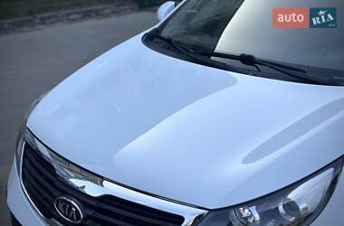 Позашляховик / Кросовер Kia Sportage 2011 в 