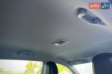 Позашляховик / Кросовер Kia Sportage 2011 в 