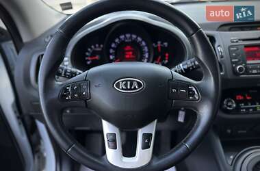 Позашляховик / Кросовер Kia Sportage 2011 в 