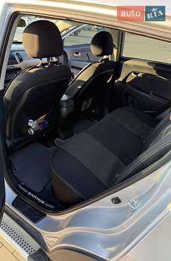 Позашляховик / Кросовер Kia Sportage 2011 в 