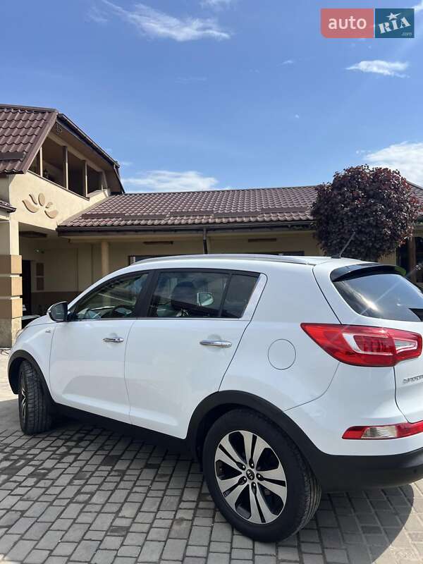 Внедорожник / Кроссовер Kia Sportage 2011 в Ровно