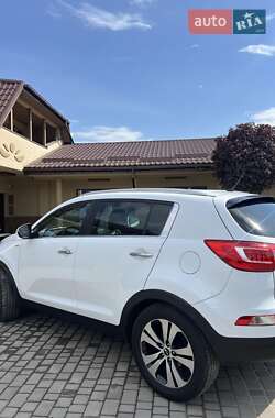 Позашляховик / Кросовер Kia Sportage 2011 в 