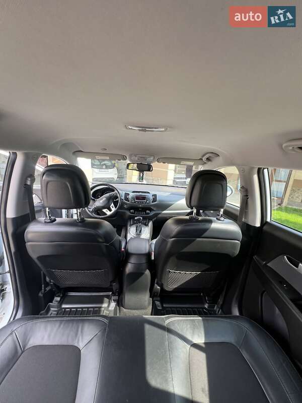 Внедорожник / Кроссовер Kia Sportage 2011 в Ровно