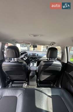 Позашляховик / Кросовер Kia Sportage 2011 в 