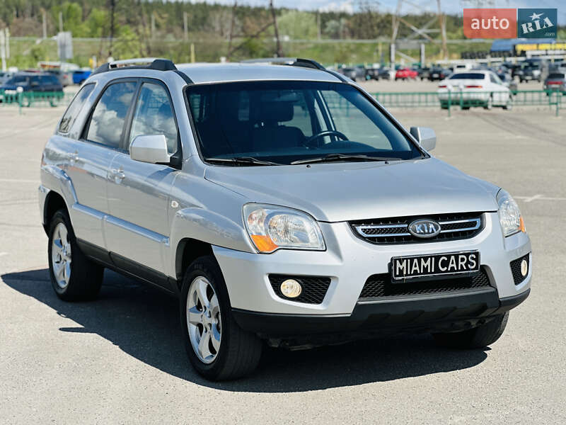 Внедорожник / Кроссовер Kia Sportage 2009 в 