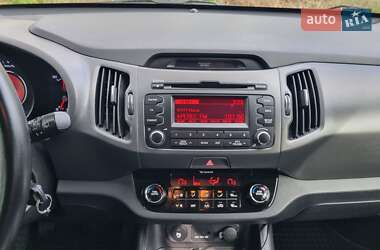 Внедорожник / Кроссовер Kia Sportage 2012 в 
