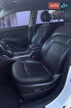 Внедорожник / Кроссовер Kia Sportage 2014 в 
