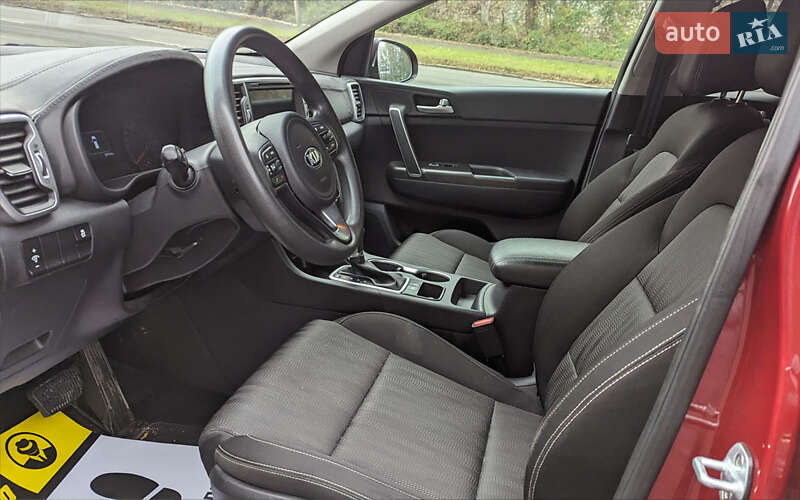 Внедорожник / Кроссовер Kia Sportage 2016 в Черновцах