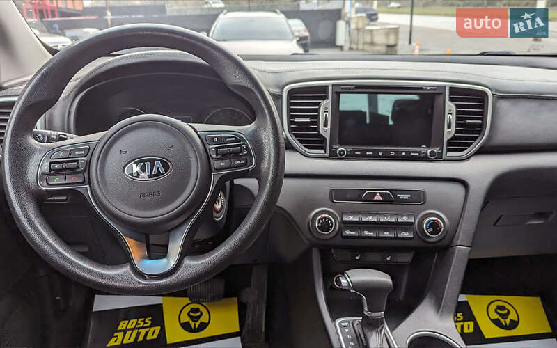 Внедорожник / Кроссовер Kia Sportage 2016 в Черновцах