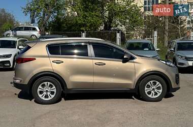 Внедорожник / Кроссовер Kia Sportage 2016 в 