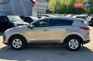Внедорожник / Кроссовер Kia Sportage 2016 в 