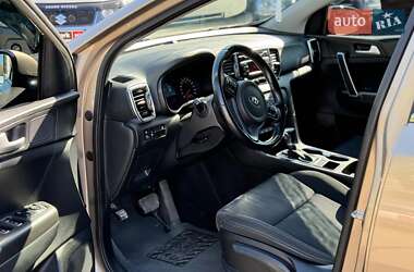 Внедорожник / Кроссовер Kia Sportage 2016 в 