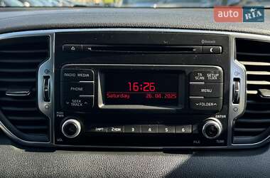 Внедорожник / Кроссовер Kia Sportage 2016 в 