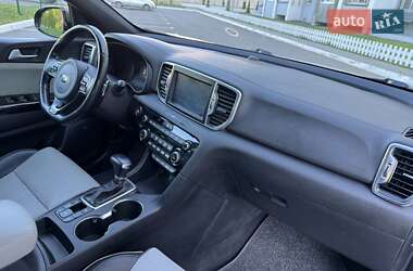 Позашляховик / Кросовер Kia Sportage 2016 в 