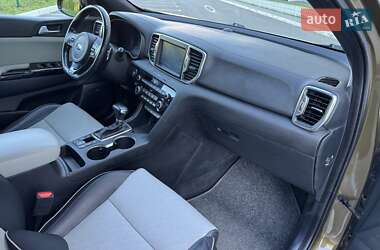 Позашляховик / Кросовер Kia Sportage 2016 в 