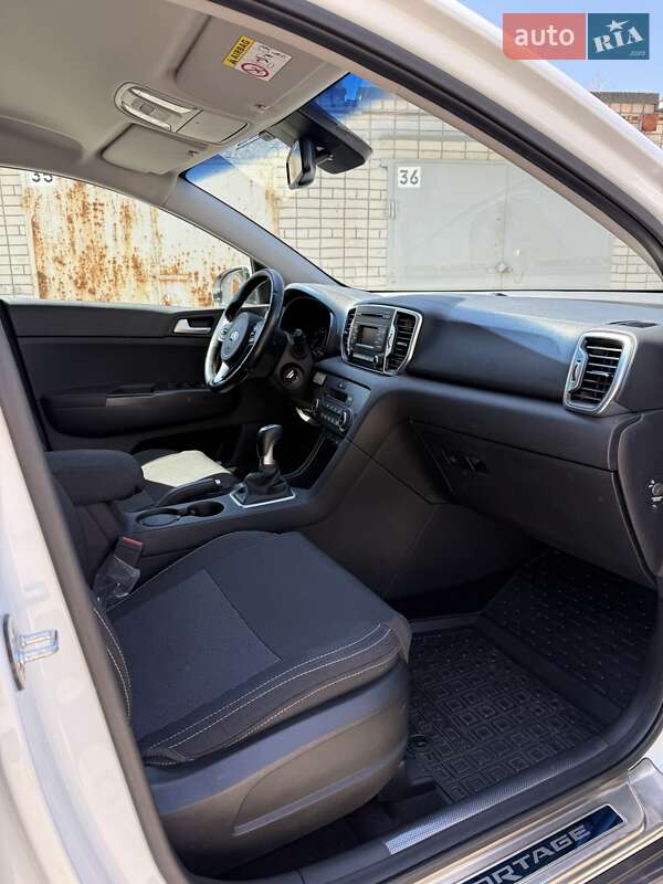 Внедорожник / Кроссовер Kia Sportage 2017 в Днепре