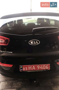 Внедорожник / Кроссовер Kia Sportage 2013 в 