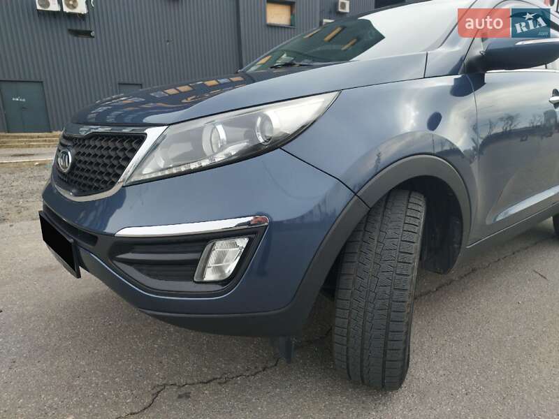Внедорожник / Кроссовер Kia Sportage 2013 в Харькове