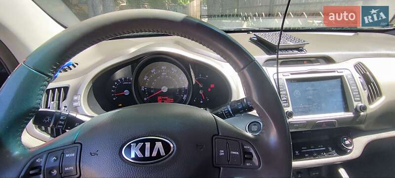 Внедорожник / Кроссовер Kia Sportage 2013 в Харькове