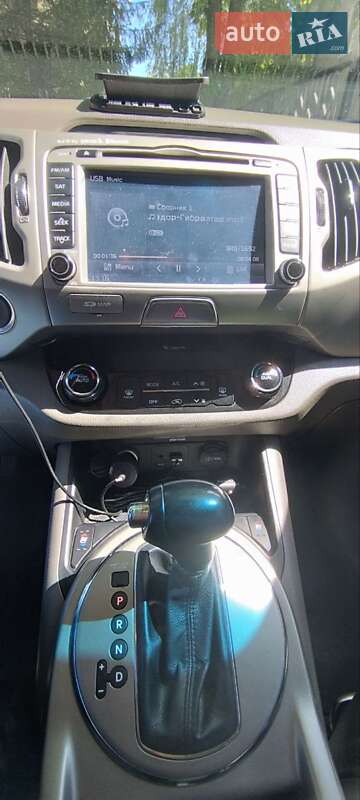 Внедорожник / Кроссовер Kia Sportage 2013 в Харькове