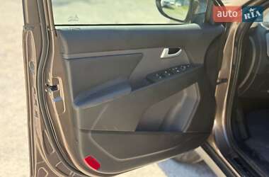 Внедорожник / Кроссовер Kia Sportage 2014 в 