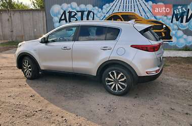 Внедорожник / Кроссовер Kia Sportage 2016 в 