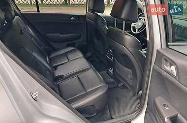 Внедорожник / Кроссовер Kia Sportage 2016 в 