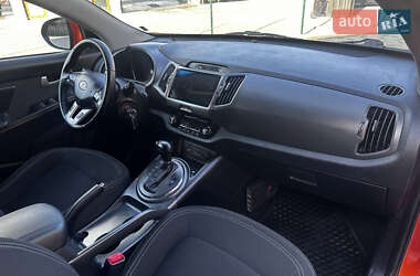 Внедорожник / Кроссовер Kia Sportage 2012 в 