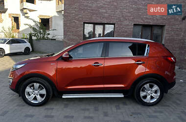 Внедорожник / Кроссовер Kia Sportage 2012 в 