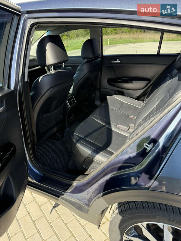 Внедорожник / Кроссовер Kia Sportage 2017 в Ровно