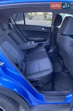Позашляховик / Кросовер Kia Sportage 2019 в 