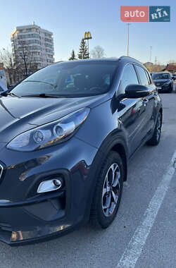 Позашляховик / Кросовер Kia Sportage 2021 в 