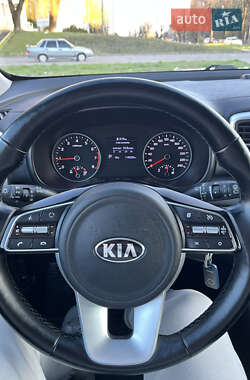 Позашляховик / Кросовер Kia Sportage 2021 в 