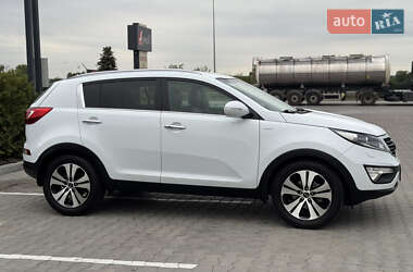 Позашляховик / Кросовер Kia Sportage 2012 в 