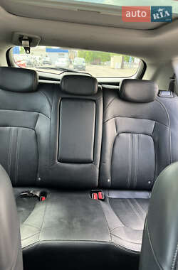 Позашляховик / Кросовер Kia Sportage 2012 в 