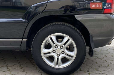 Позашляховик / Кросовер Kia Sportage 2006 в 