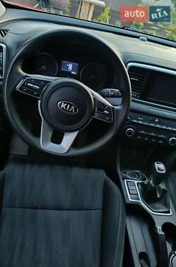 Внедорожник / Кроссовер Kia Sportage 2020 в 