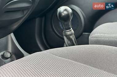 Позашляховик / Кросовер Kia Sportage 2006 в 