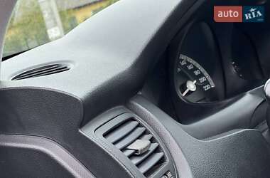 Позашляховик / Кросовер Kia Sportage 2006 в 