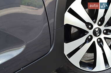 Позашляховик / Кросовер Kia Sportage 2012 в 