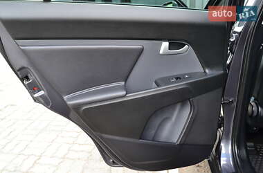 Позашляховик / Кросовер Kia Sportage 2012 в 