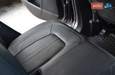 Позашляховик / Кросовер Kia Sportage 2012 в 