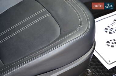 Позашляховик / Кросовер Kia Sportage 2012 в 