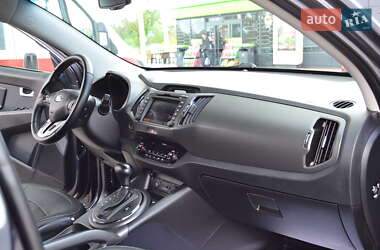 Позашляховик / Кросовер Kia Sportage 2012 в 