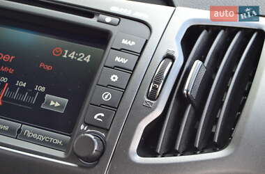 Позашляховик / Кросовер Kia Sportage 2012 в 