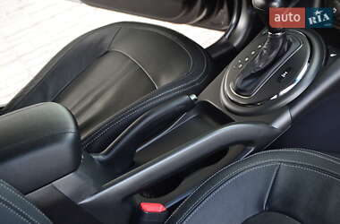 Позашляховик / Кросовер Kia Sportage 2012 в 