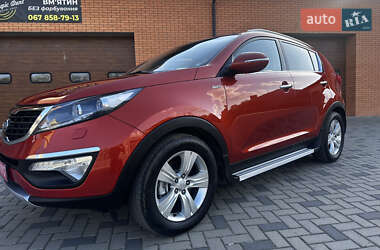 Внедорожник / Кроссовер Kia Sportage 2012 в 