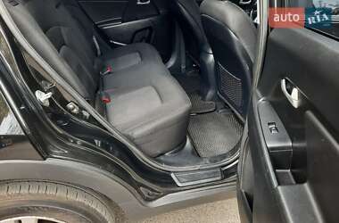 Позашляховик / Кросовер Kia Sportage 2012 в 
