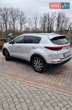Внедорожник / Кроссовер Kia Sportage 2016 в 