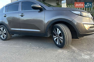 Внедорожник / Кроссовер Kia Sportage 2011 в 